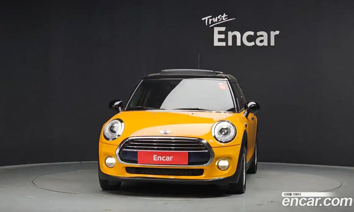 Mini Cooper 2016 1.5 гидро в Москве № 210126, фото 3