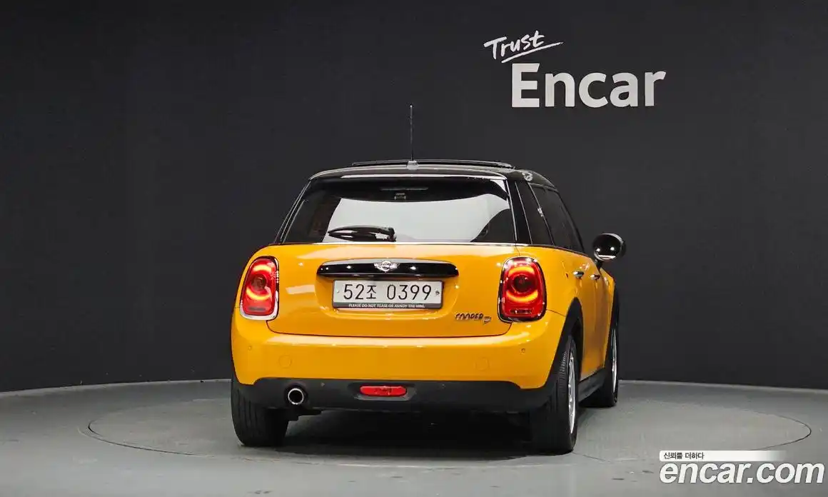 Mini Cooper 2016 1.5 гидро в Москве № 210126, фото 4