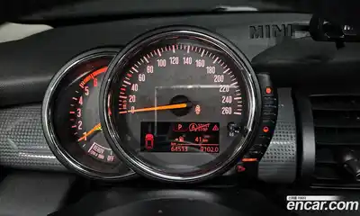Mini Cooper 2016 1.5 гидро в Москве № 210126, миниатюра 8