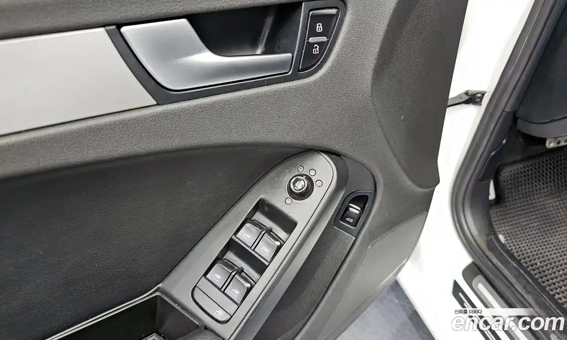 Audi A4 2011 2.0 гидро в Москве № 212595, фото 17