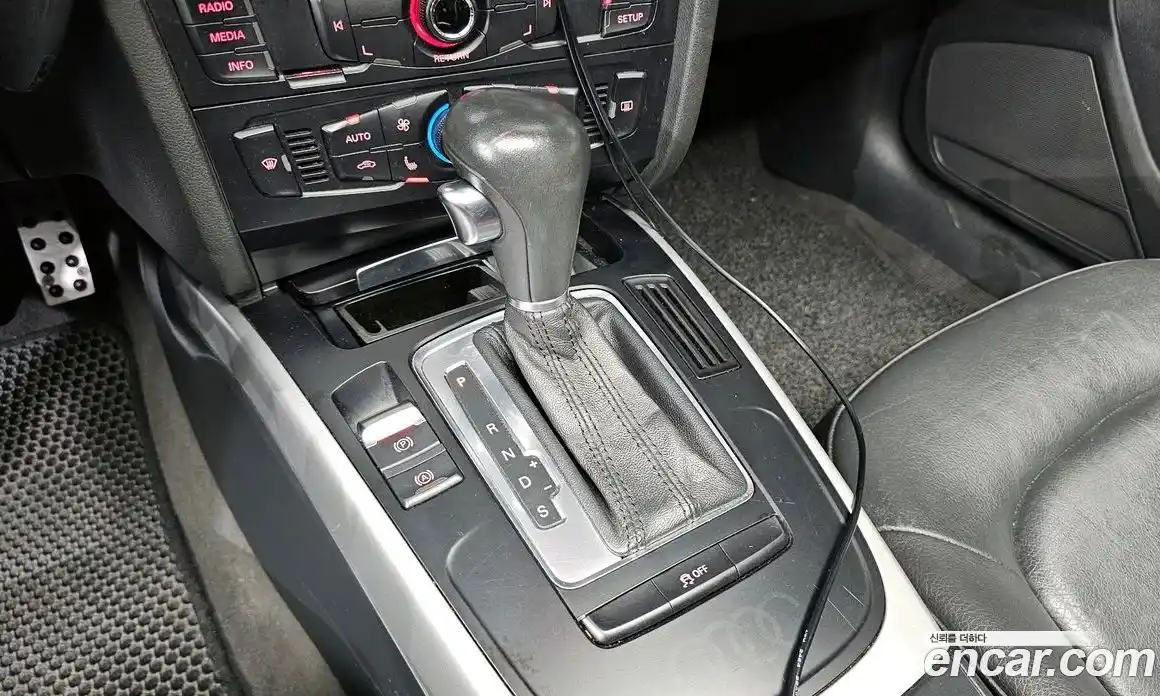 Audi A4 2011 2.0 гидро в Москве № 212595, фото 9