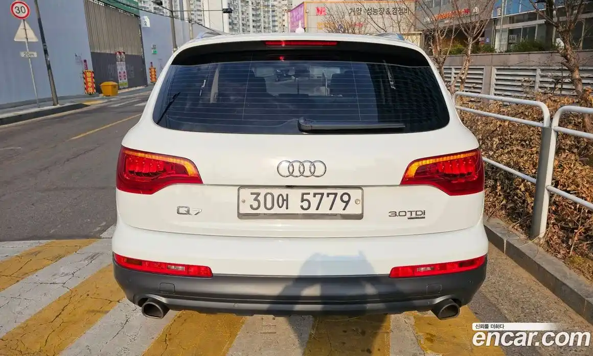 Audi Q7 2013 3.0 гидро в Москве № 212699, фото 3