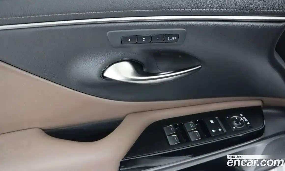 Lexus ES 2025 2.5 вариатор в Москве № 214763, фото 12