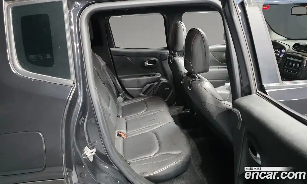 Jeep Renegade 2021 2.4 гидро в Москве № 215435, фото 12