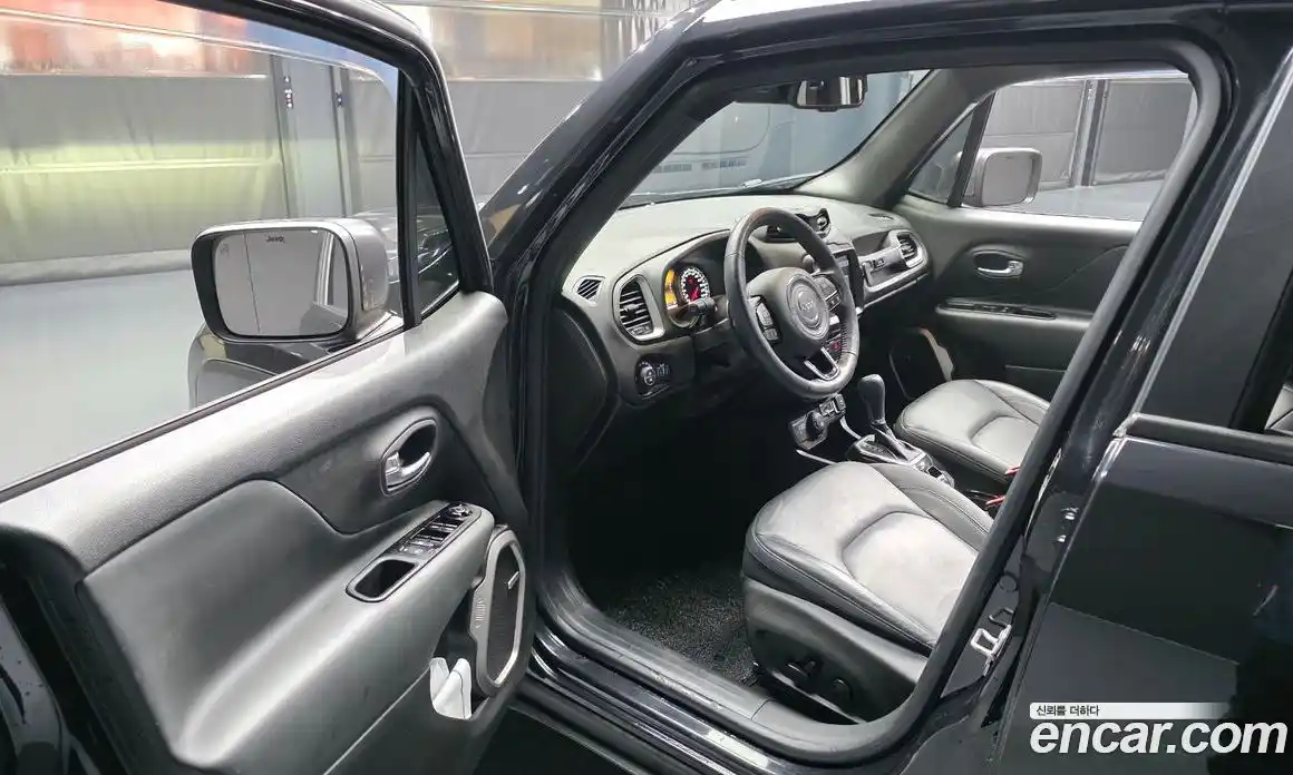 Jeep Renegade 2021 2.4 гидро в Москве № 215435, фото 10