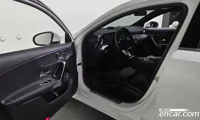Mercedes-Benz A-Class 2024 2.0 гидро в Москве № 218628, миниатюра 10