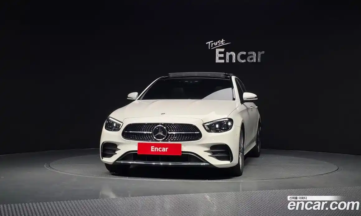 Mercedes-Benz E-Class 2022 2.0 гидро, фото 3