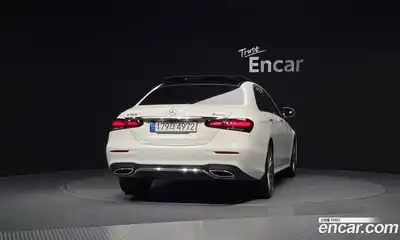 Mercedes-Benz E-Class 2022 2.0 гидро, миниатюра 4
