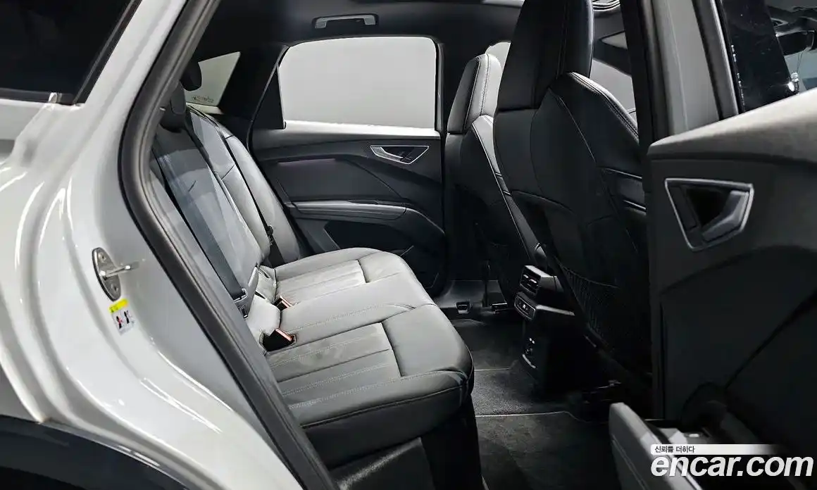 Audi Q4 e-tron 2022 0.2 гидро в Москве № 230033, фото 12