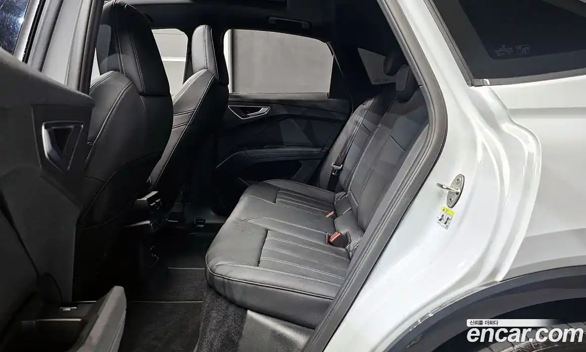 Audi Q4 e-tron 2022 0.2 гидро в Москве № 230033, фото 13