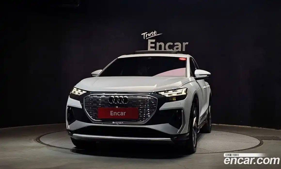 Audi Q4 e-tron 2022 0.2 гидро в Москве № 230033, фото 3