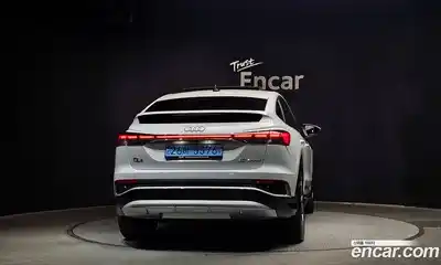 Audi Q4 e-tron 2022 0.2 гидро в Москве № 230033, миниатюра 4