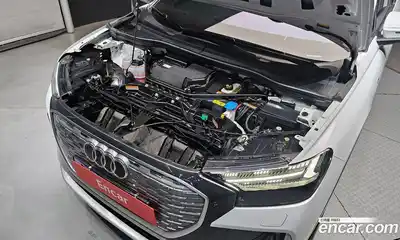 Audi Q4 e-tron 2022 0.2 гидро в Москве № 230033, миниатюра 6