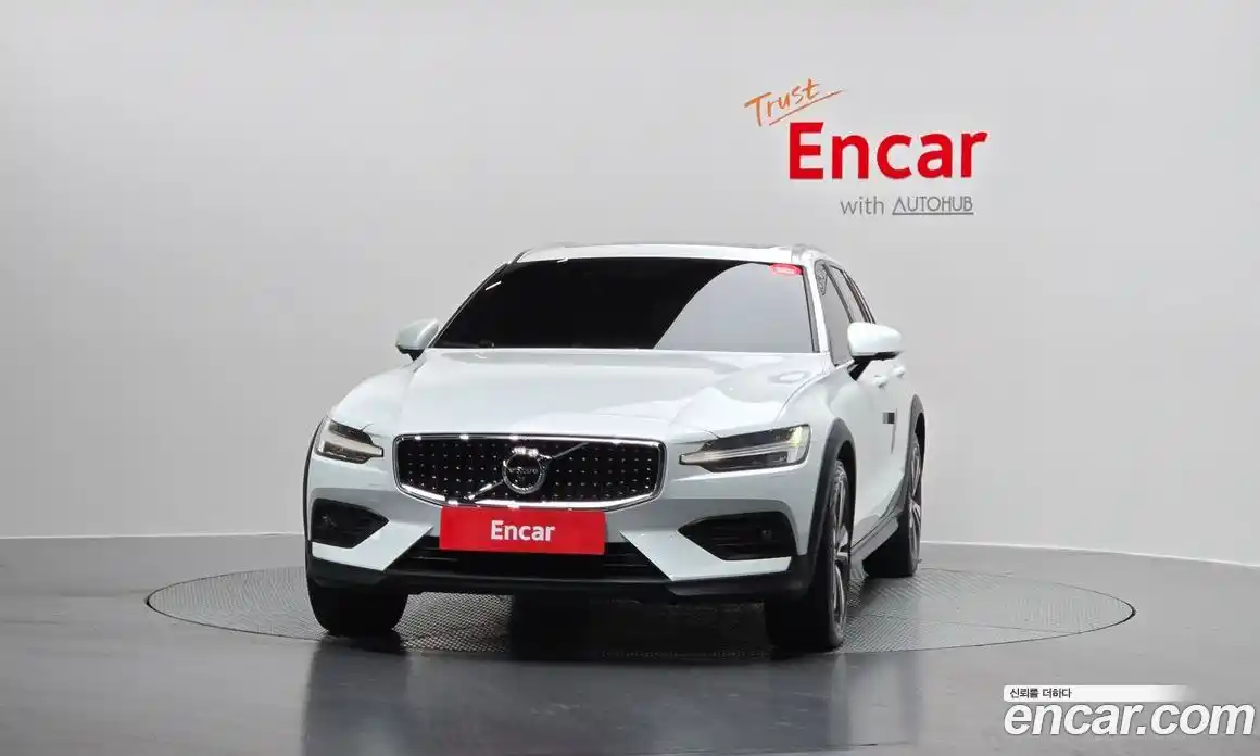 Volvo V60 2020 2.0 гидро в Москве № 230457, фото 3