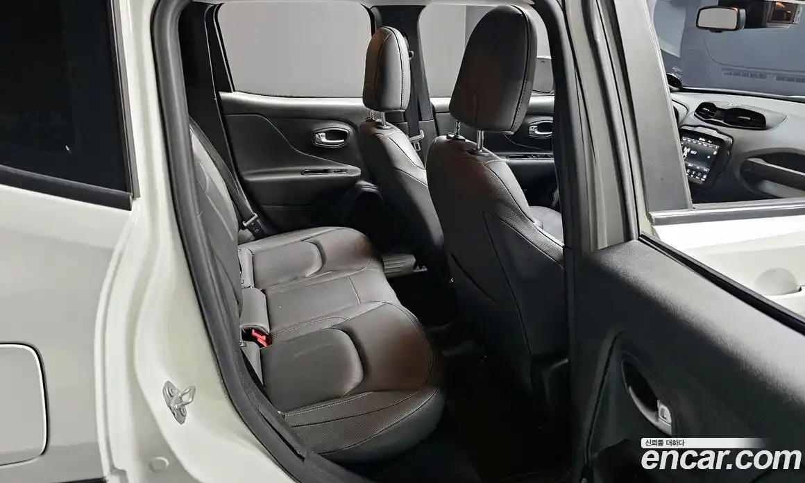 Jeep Renegade 2021 2.4 гидро в Москве № 232357, фото 12