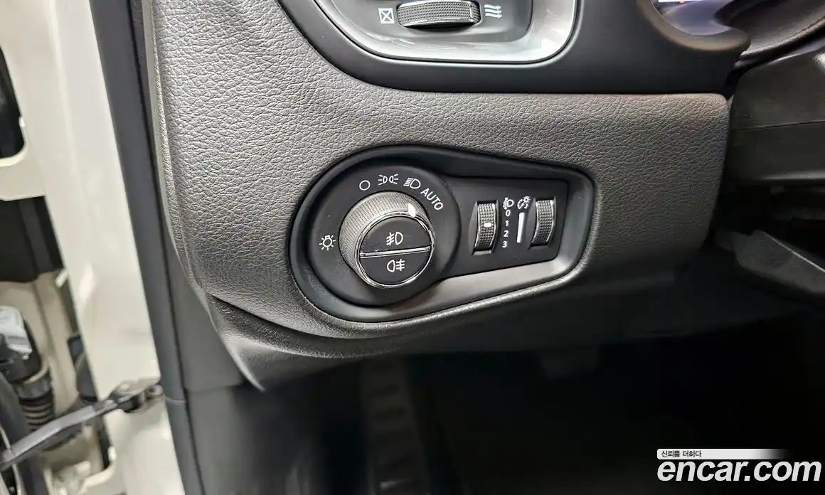 Jeep Renegade 2021 2.4 гидро в Москве № 232357, фото 17