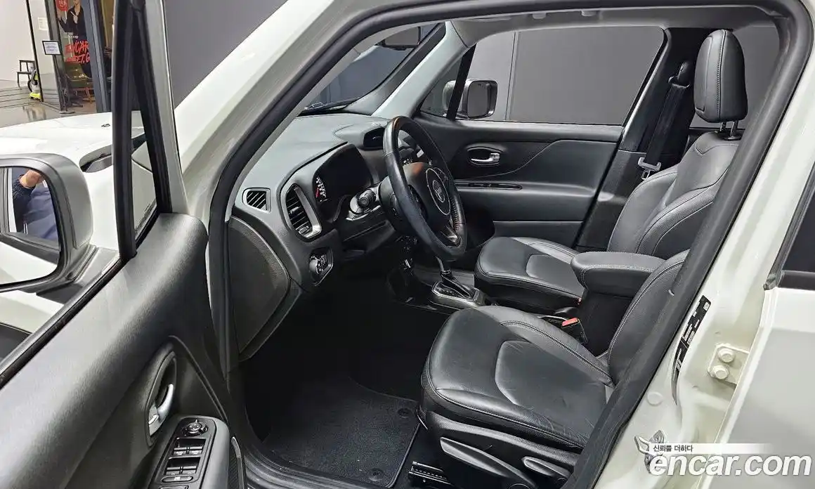 Jeep Renegade 2021 2.4 гидро в Москве № 232357, фото 10