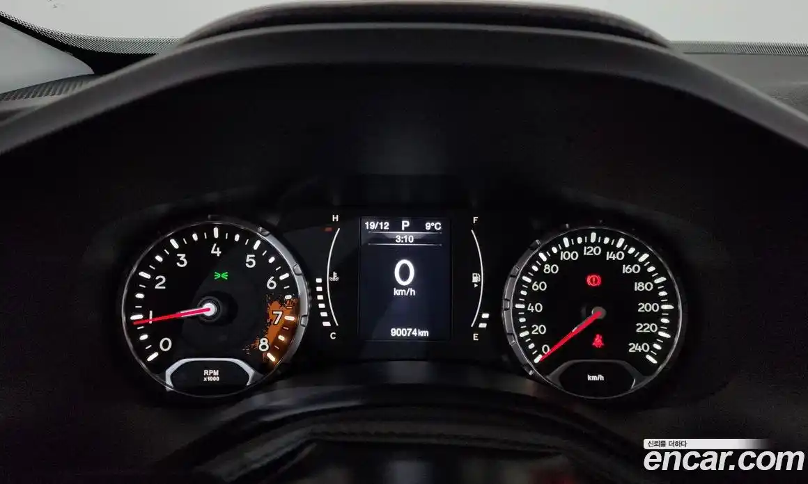 Jeep Renegade 2016 2.4 гидро в Москве № 232613, фото 8