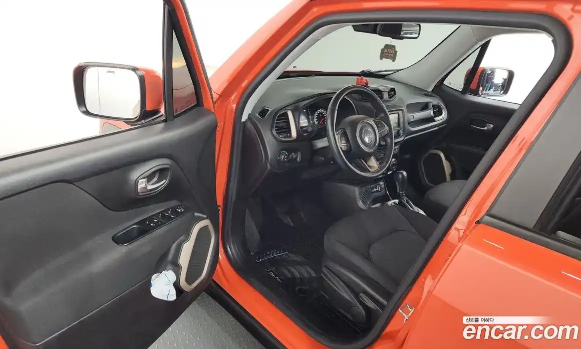 Jeep Renegade 2016 2.4 гидро в Москве № 232613, фото 10