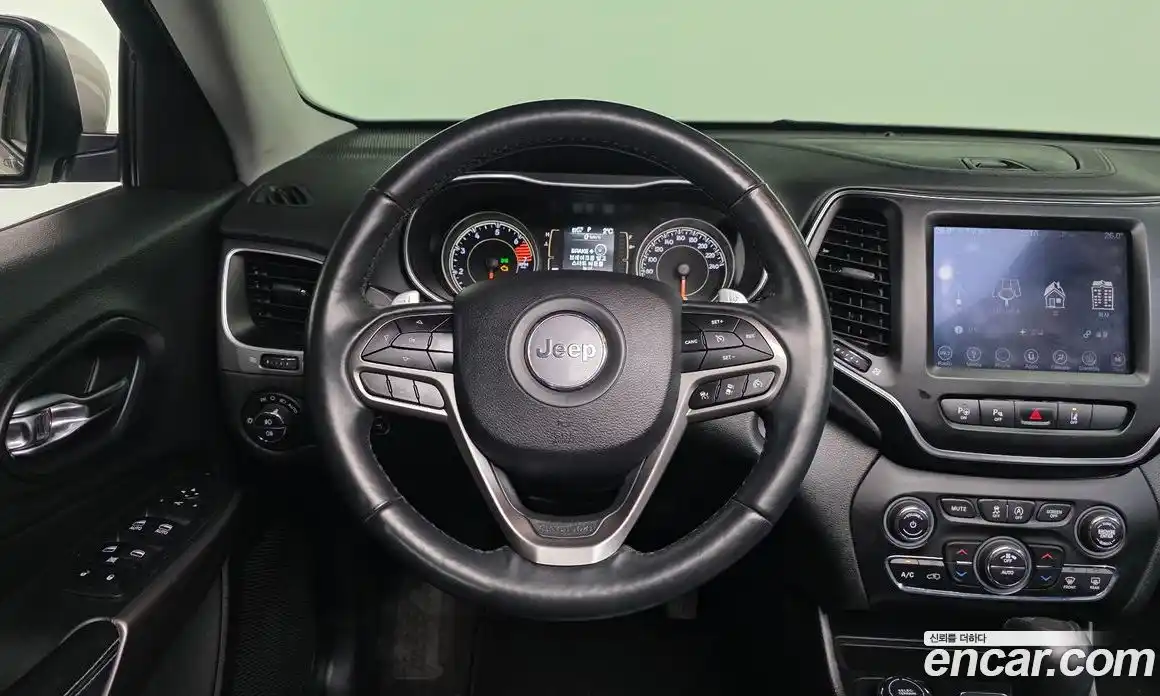 Jeep Cherokee 2018 2.4 гидро в Москве № 232750, фото 13