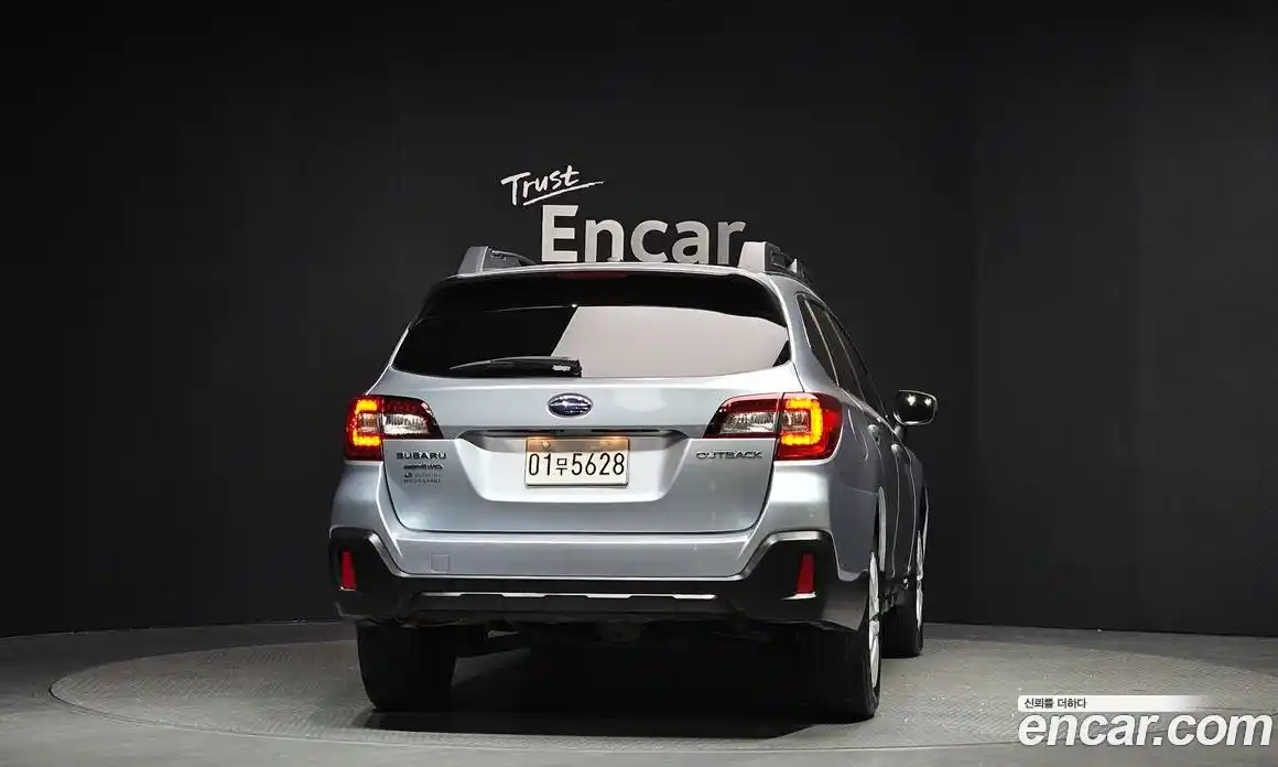 Subaru Outback 2019 2.5 гидро в Москве № 236165, фото 4