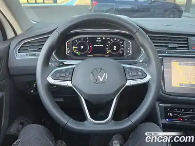 Volkswagen Tiguan 2021 2.0 гидро в Москве № 272945, миниатюра 11