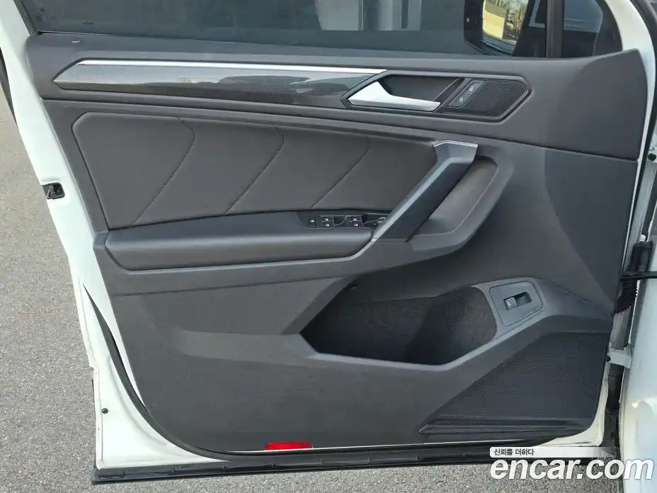Volkswagen Tiguan 2021 2.0 гидро в Москве № 272945, фото 9