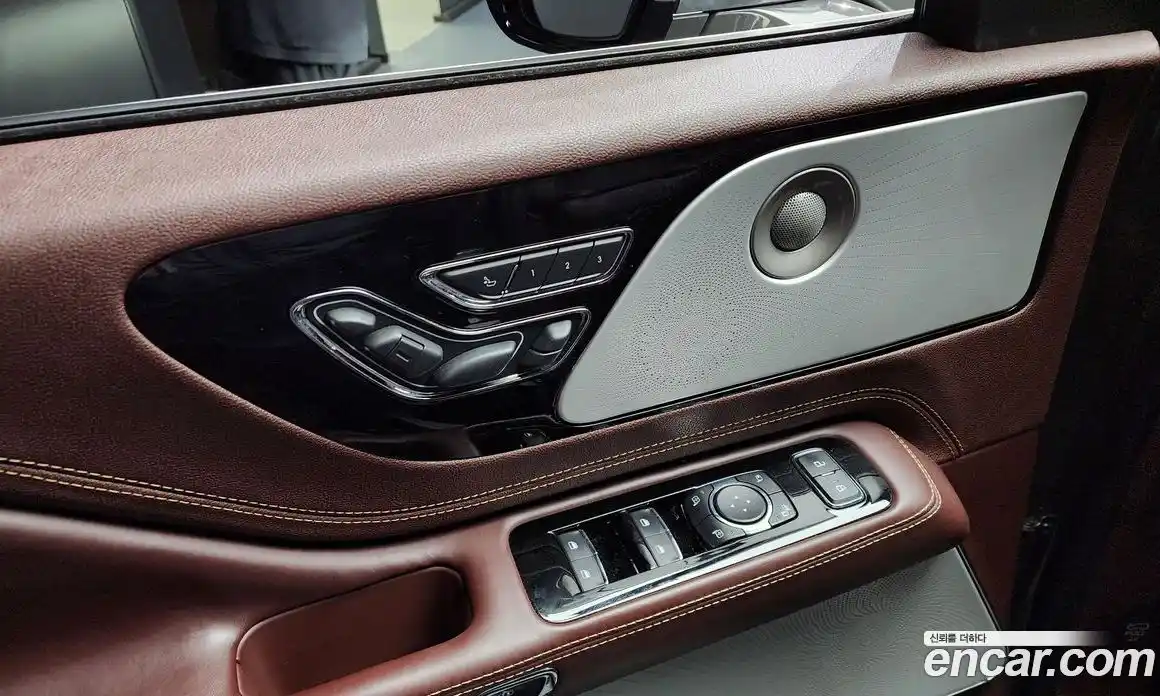 Lincoln Aviator 2022 3.0 гидро в Москве № 282490, фото 17