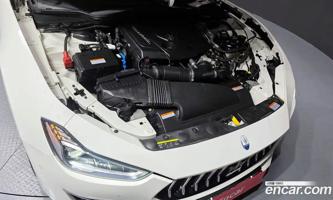 Maserati Ghibli 2022 2.0 гидро в Москве № 282753, фото 6