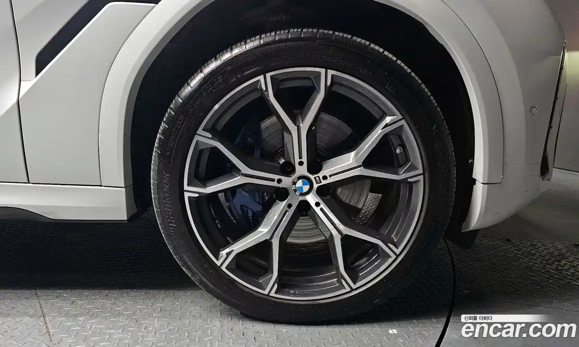 BMW X6 2024 3.0 гидро в Москве № 331353, фото 5