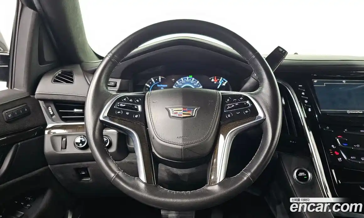 Cadillac Escalade 2018 6.2 гидро в Москве № 337085, фото 14