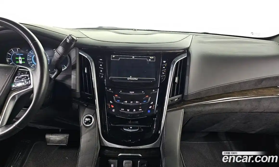 Cadillac Escalade 2018 6.2 гидро в Москве № 337085, фото 15
