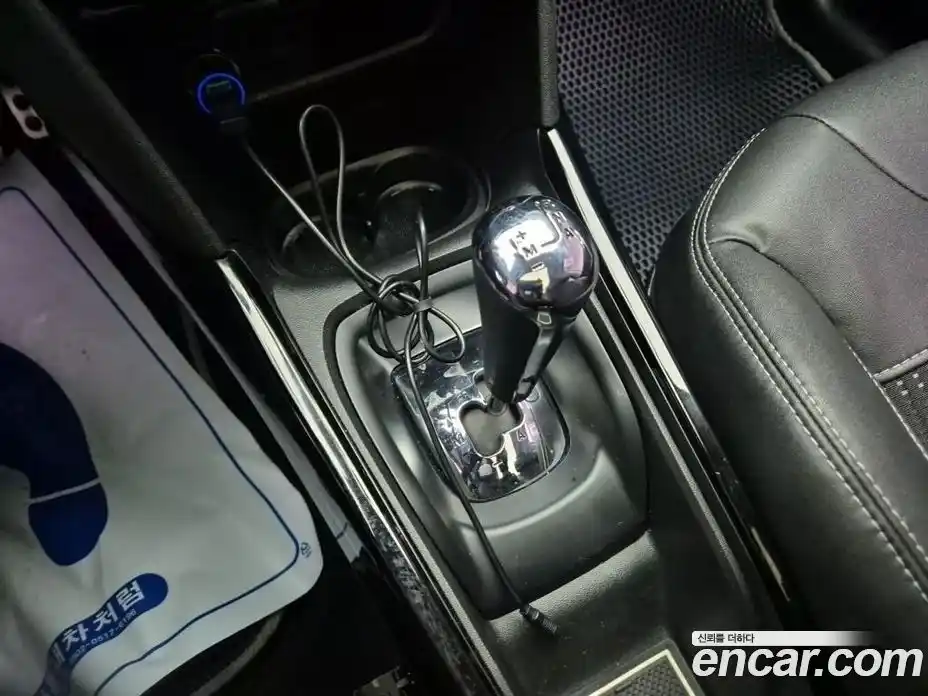 Peugeot 2008 2015 1.6 гидро в Москве № 338999, фото 9