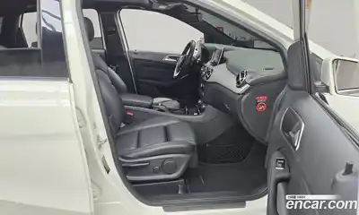 Mercedes-Benz B-Class 2018 2.0 гидро в Москве № 371980, миниатюра 11