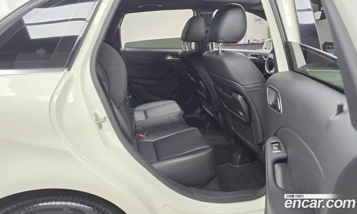 Mercedes-Benz B-Class 2018 2.0 гидро в Москве № 371980, фото 12