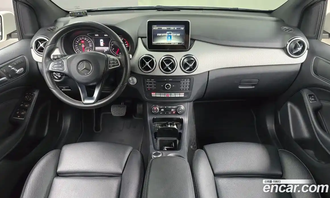 Mercedes-Benz B-Class 2018 2.0 гидро в Москве № 371980, фото 7