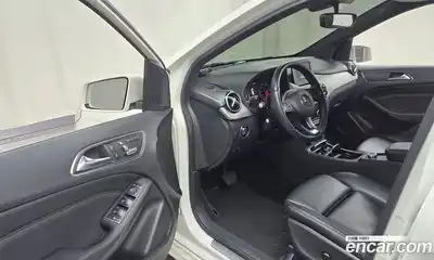 Mercedes-Benz B-Class 2018 2.0 гидро в Москве № 371980, миниатюра 10