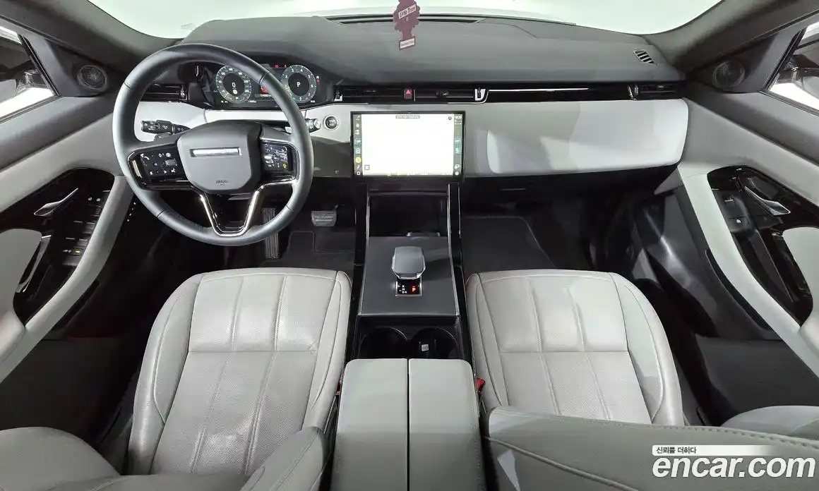 Land Rover Range-Rover Evoque 2025 2.0 гидро в Москве № 374676, фото 6