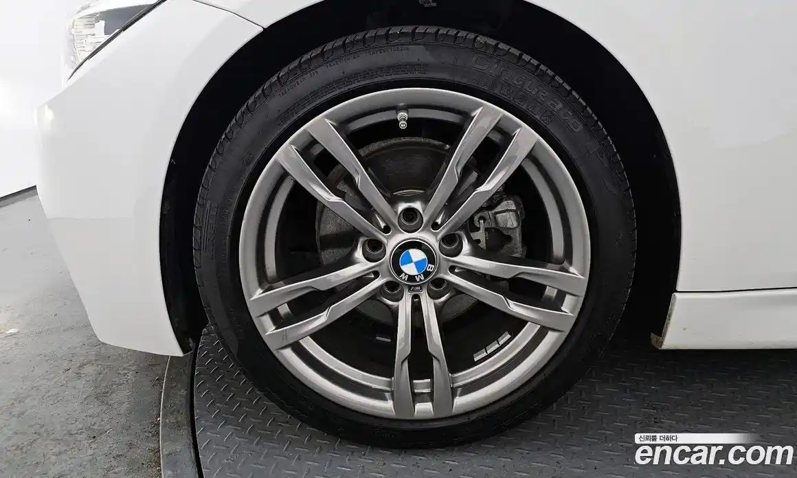 BMW 3-Series 2018 2.0 гидро в Москве № 386075, фото 5