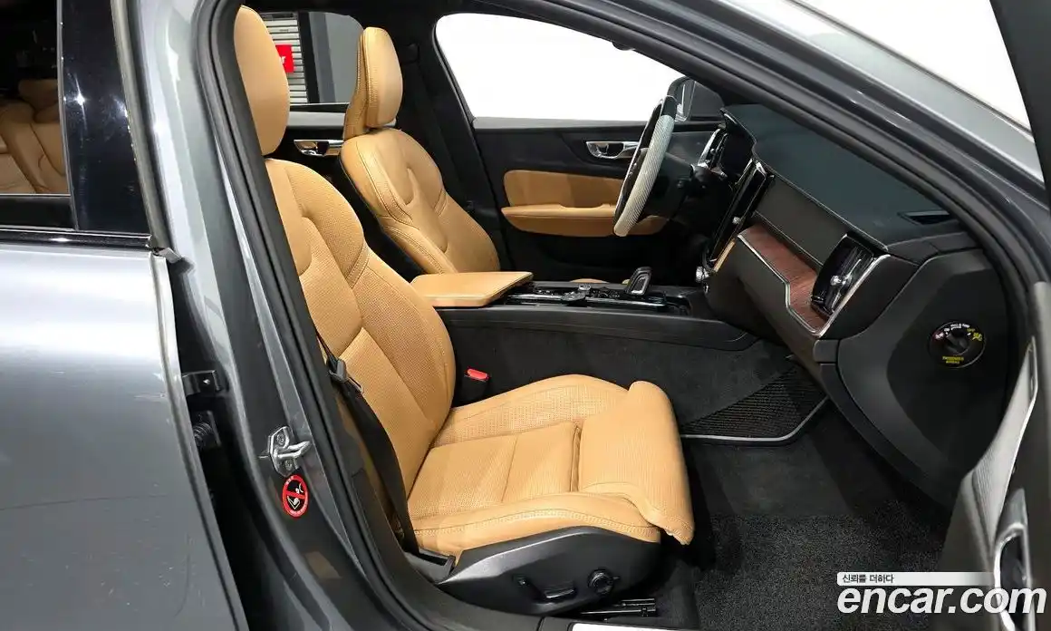 Volvo V60 2020 2.0 гидро в Москве № 392078, фото 11