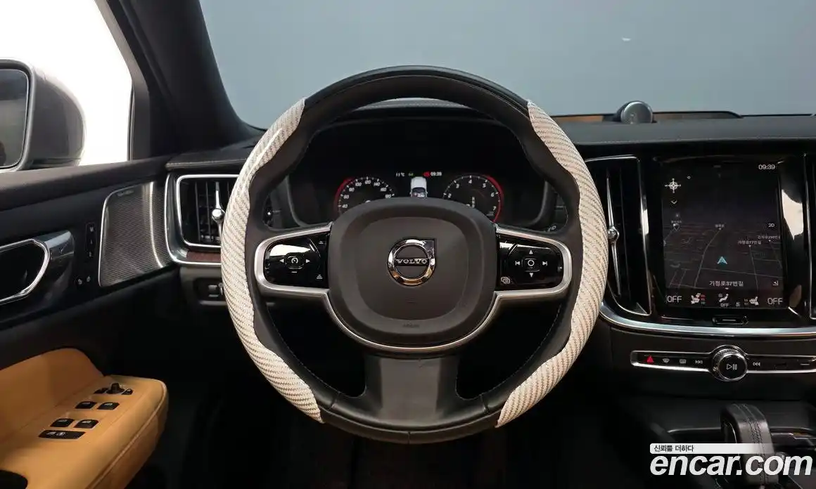 Volvo V60 2020 2.0 гидро в Москве № 392078, фото 13