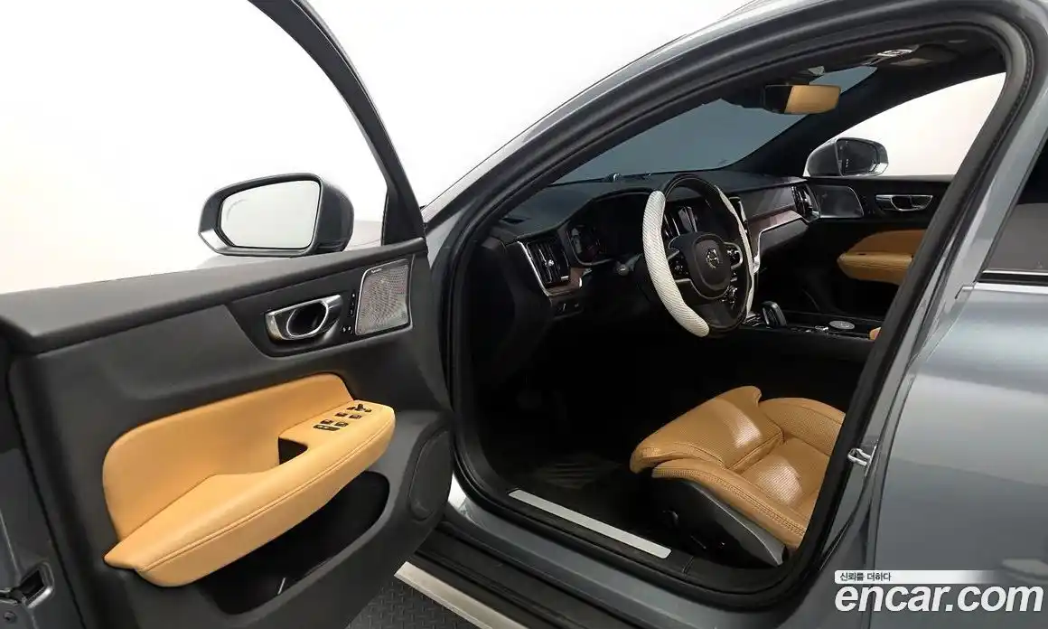 Volvo V60 2020 2.0 гидро в Москве № 392078, фото 10
