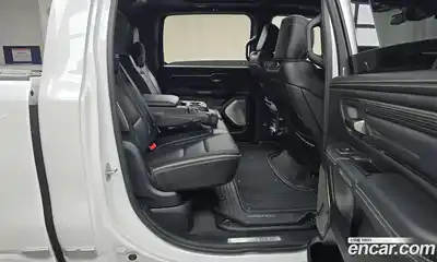 Dodge Ram Pick Up 2021 5.7 гидро в Москве № 402609, миниатюра 12