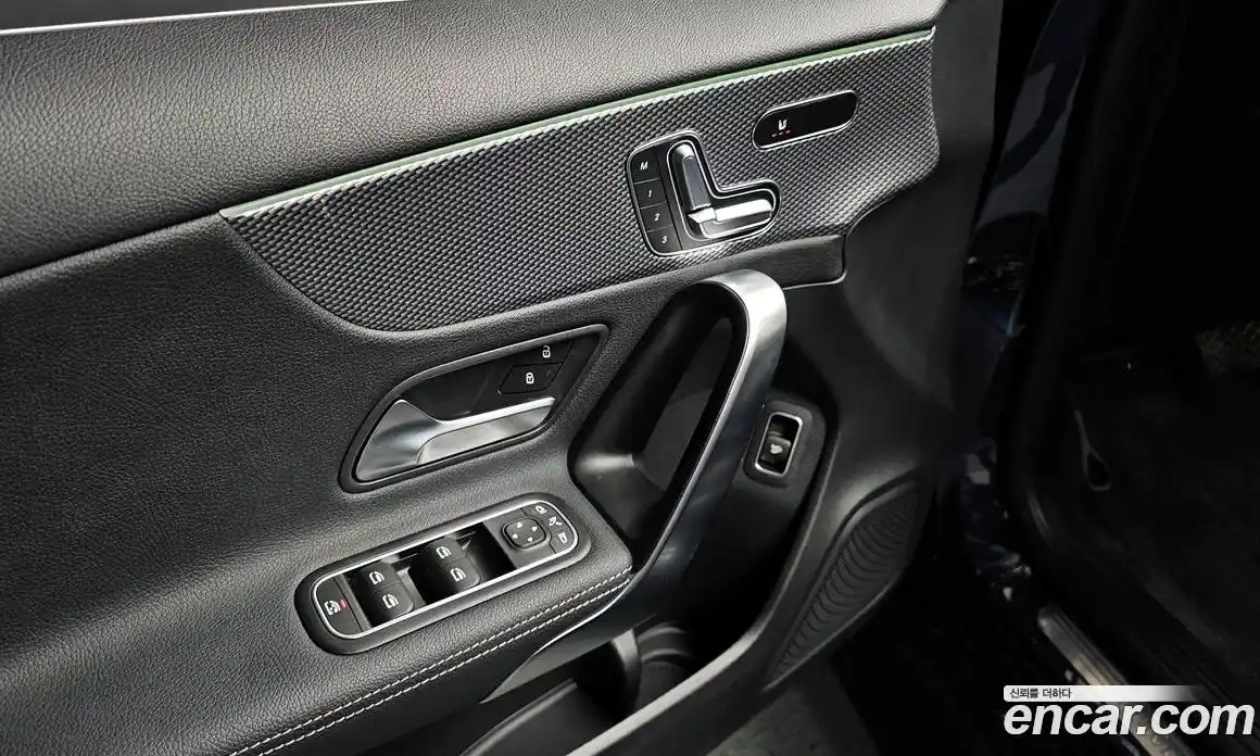 Mercedes-Benz A-Class 2022 2.0 гидро в Москве № 493998, фото 13