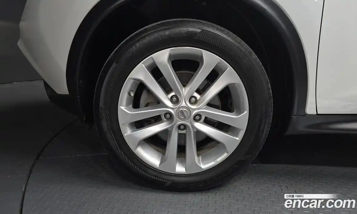 Nissan Juke 2015 1.6 гидро в Москве № 500567, фото 5