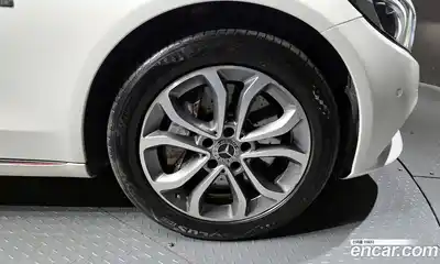 Mercedes-Benz C-Class 2018 2.0 гидро в Москве № 542778, миниатюра 5