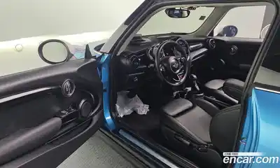 Mini Cooper 2019 1.5 гидро в Москве № 595183, миниатюра 11