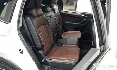 Volkswagen Tiguan 2023 2.0 гидро в Москве № 628908, миниатюра 12