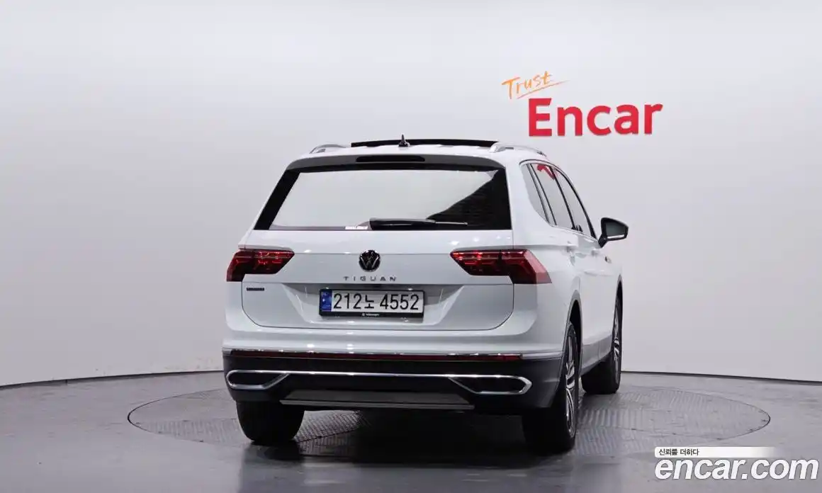 Volkswagen Tiguan 2023 2.0 гидро в Москве № 628908, фото 4