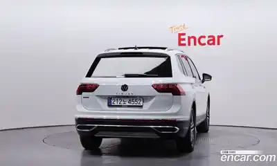 Volkswagen Tiguan 2023 2.0 гидро в Москве № 628908, миниатюра 4